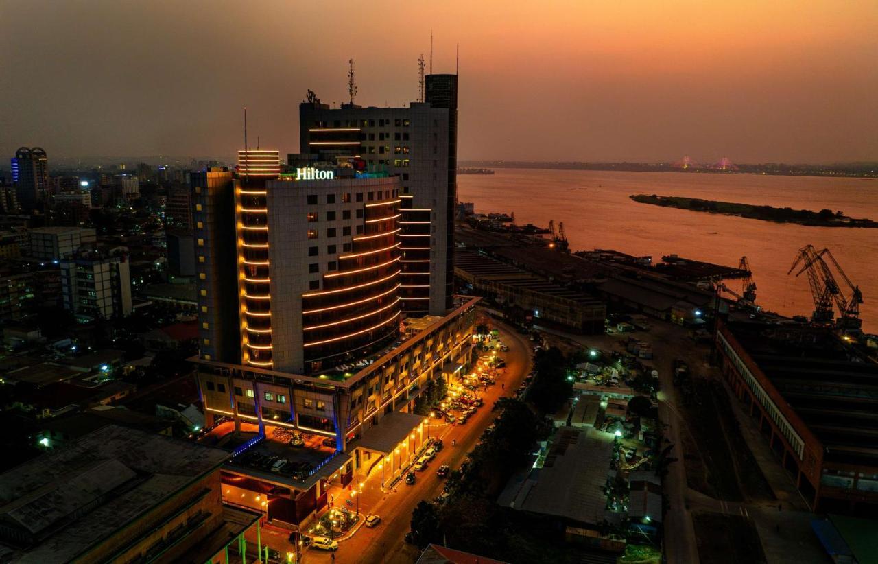 Hilton Kinshasa Hotel Екстериор снимка