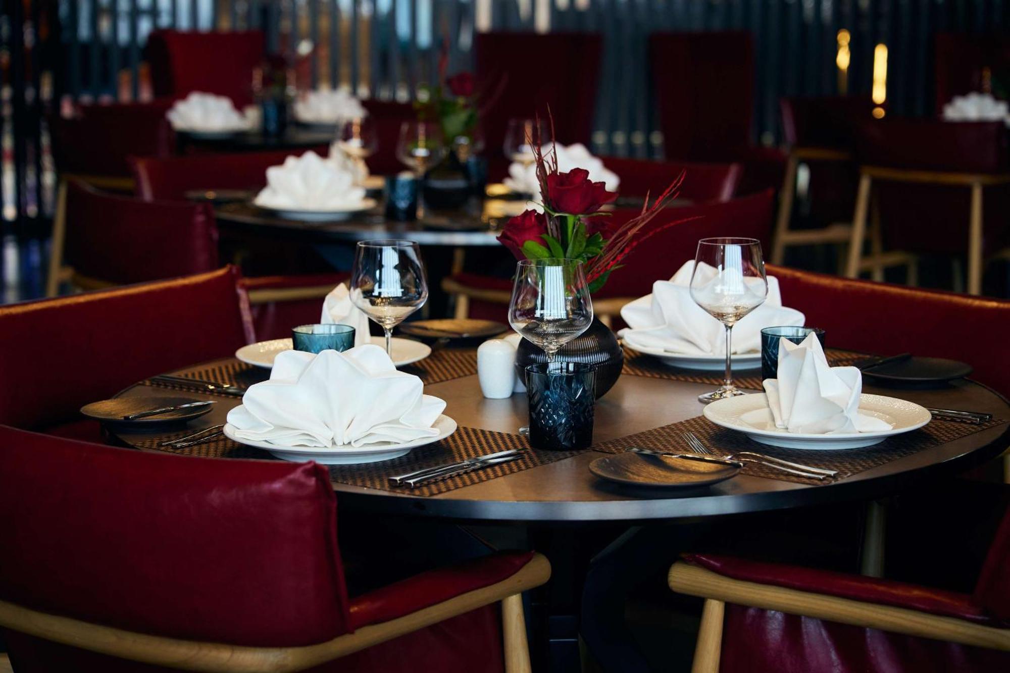 Hilton Kinshasa Hotel Екстериор снимка