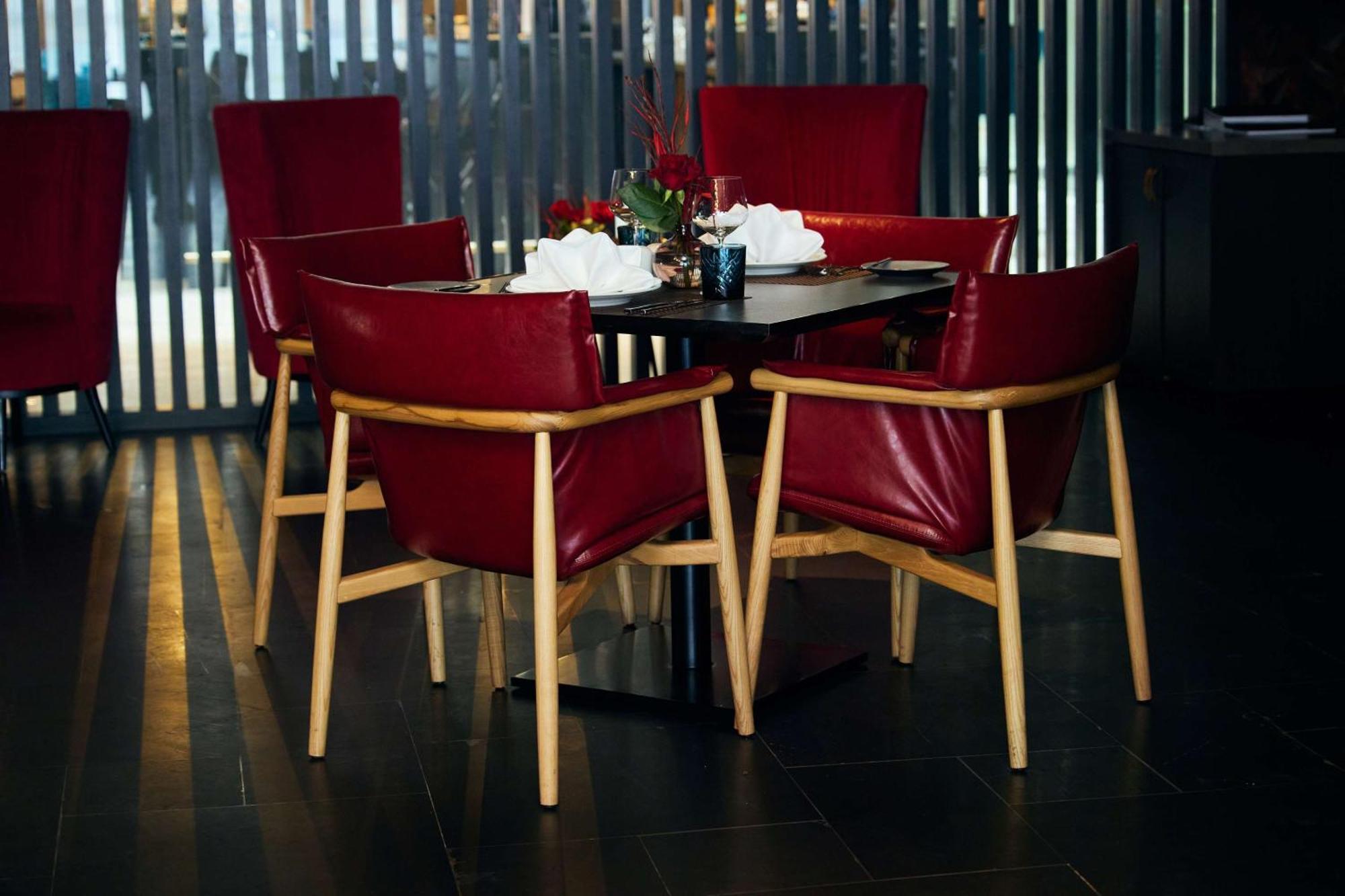 Hilton Kinshasa Hotel Екстериор снимка