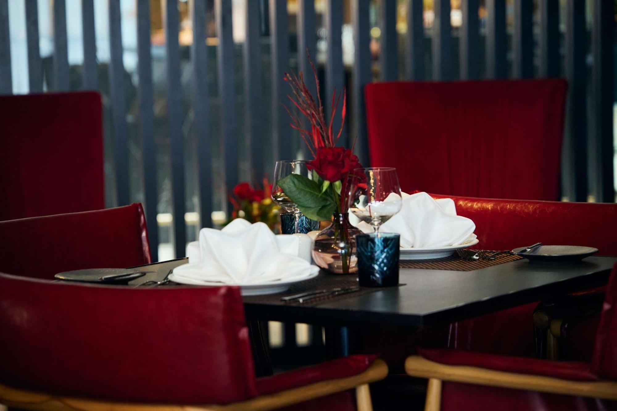 Hilton Kinshasa Hotel Екстериор снимка